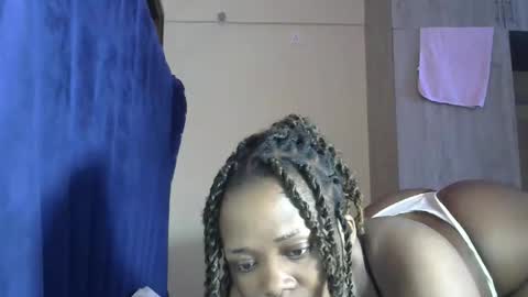 Snapshot of sexyshan243 chatting on September 12, 2:08 pm shaniz online show from September 12, 2:08 pm