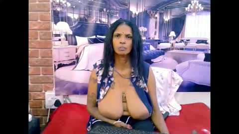 sexyva4u2luv online show from May 22, 6:09 am