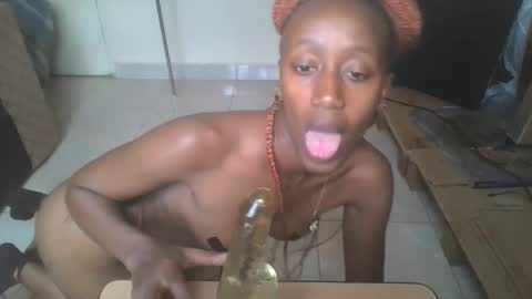Snapshot of sexyy_tiny chatting on September 13, 9:56 am Mel online show from September 13, 9:56 am