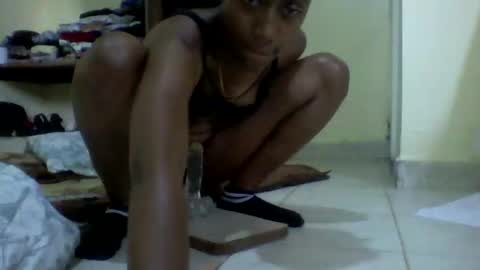 Snapshot of sexyy_tiny chatting on December 27, 11:17 am Mel online show from December 27, 11:17 am