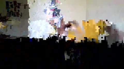 Snapshot of sexyy_tiny chatting on February 28, 9:47 am Mel online show from February 28, 9:47 am