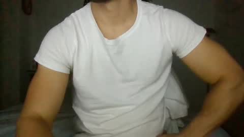 Snapshot of sexyyphilip chatting on January 25, 4:23 am sexyyphilip online show from January 25, 4:23 am