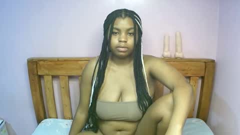 sexyyred_ online show from May 29, 1:36 am