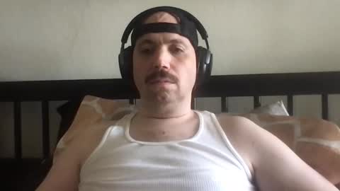 sfgiants1982 online show from October 18, 9:19 pm