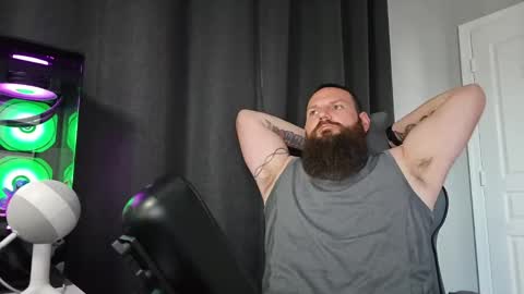 Snapshot of sflmarriedguy chatting on February 13, 12:21 pm SouthFloridaStr8guy online show from February 13, 12:21 pm