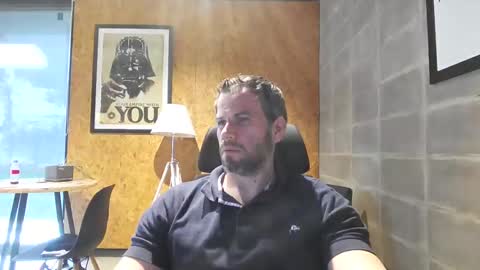 Snapshot of shad0w_hunter chatting on March 7, 8:11 pm shad0w_hunter online show from March 7, 8:11 pm