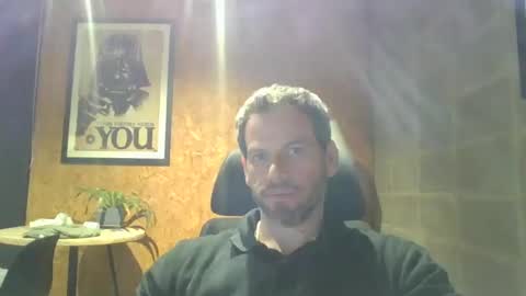 Snapshot of shad0w_hunter chatting on December 4, 11:08 pm shad0w_hunter online show from December 4, 11:08 pm