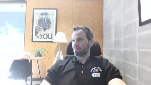 Snapshot of shad0w_hunter chatting on January 24, 6:35 pm shad0w_hunter online show from January 24, 6:35 pm