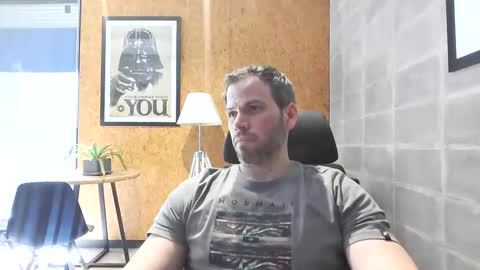 Snapshot of shad0w_hunter chatting on January 6, 7:35 pm shad0w_hunter online show from January 6, 7:35 pm