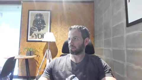 Snapshot of shad0w_hunter chatting on January 16, 2:41 pm shad0w_hunter online show from January 16, 2:41 pm