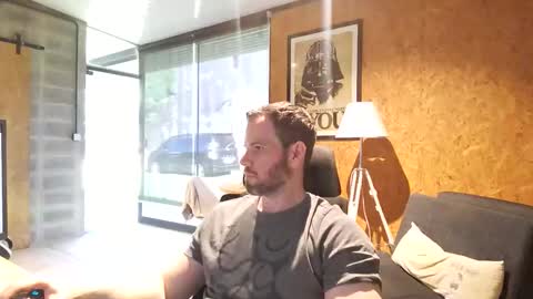 shad0w_hunter online show from May 5, 1:17 pm