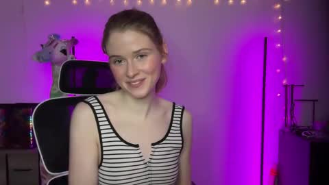 Snapshot of shadebabe chatting on March 9, 10:08 am shadebabe online show from March 9, 10:08 am