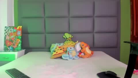 Snapshot of shady_stone chatting on February 11, 4:33 am shady_stone online show from February 11, 4:33 am