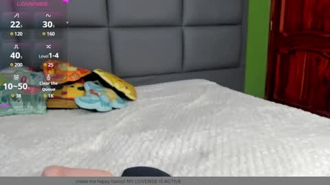 Snapshot of shady_stone chatting on February 25, 11:59 pm shady_stone online show from February 25, 11:59 pm