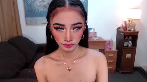 shaina online show from December 13, 8:04 pm