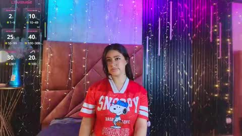 shalyn_lux online show from November 25, 5:17 am