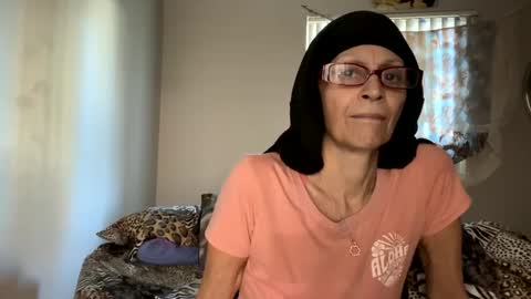 Shaman Woman online show from December 1, 4:32 pm
