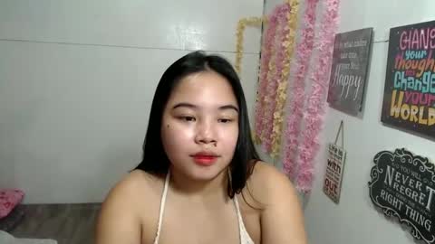 Snapshot of shamcysupsup chatting on February 20, 8:06 am Shamcy online show from February 20, 8:06 am