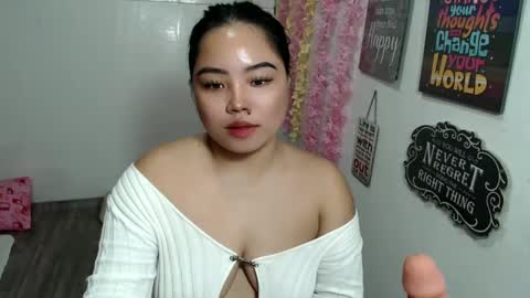Snapshot of shamcysupsup chatting on February 15, 7:28 pm Shamcy online show from February 15, 7:28 pm