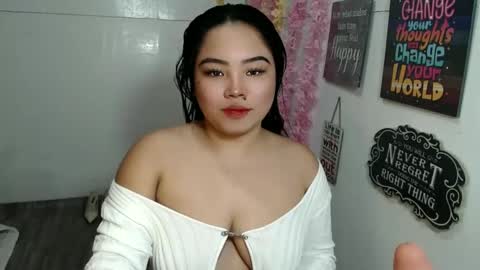 Snapshot of shamcysupsup chatting on February 15, 9:16 am Shamcy online show from February 15, 9:16 am
