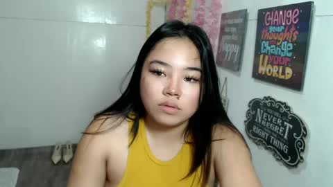 Snapshot of shamcysupsup chatting on February 17, 5:14 am Shamcy online show from February 17, 5:14 am