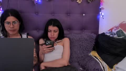 Snapshot of shamelesss_ chatting on February 25, 6:12 pm shamelesss_ online show from February 25, 6:12 pm