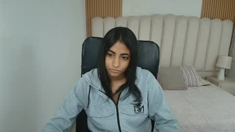 shanelle online show from April 10, 6:30 am