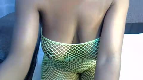 shanell kiss online show from April 18, 2:13 am