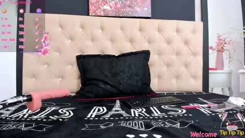 S H A N E L L E   online show from February 24, 2:58 pm