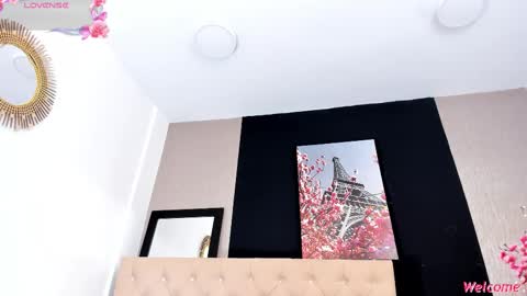 S H A N E L L E   online show from February 26, 9:20 pm