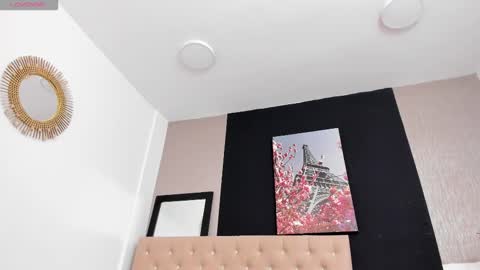 S H A N E L L E   online show from February 28, 1:47 pm