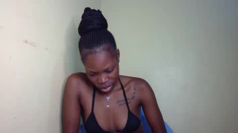 shania_sleigh online show from February 18, 7:09 pm