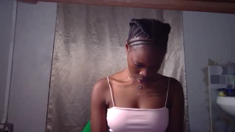 shania_sleigh online show from October 5, 6:15 pm