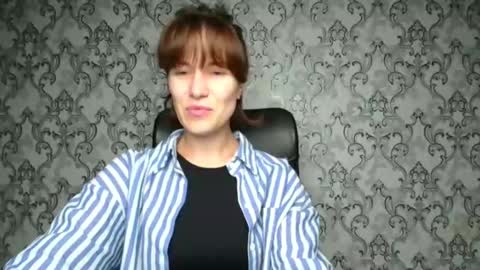 Shannen online show from November 2, 6:08 pm