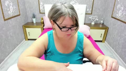 Snapshot of shannonshine chatting on February 1, 11:31 am Shannon online show from February 1, 11:31 am