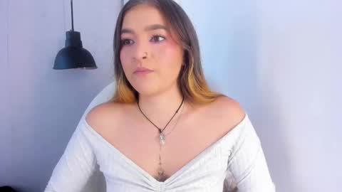 Snapshot of shanntal__ chatting on September 13, 7:49 pm Shanntal online show from September 13, 7:49 pm