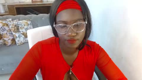 Snapshot of shanntall_tk chatting on February 22, 6:41 pm shanntall_tk online show from February 22, 6:41 pm