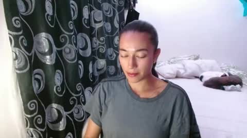 shantal_d03 online show from October 7, 4:52 am