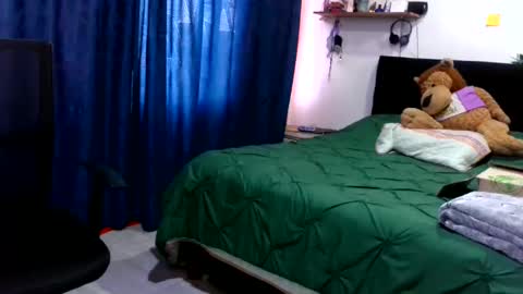 shantaldumont online show from October 19, 10:14 pm