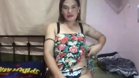 Snapshot of shantallee chatting on September 15, 12:23 am shantallee online show from September 15, 12:23 am