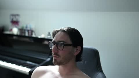 frenchy boy online show from May 9, 11:27 am