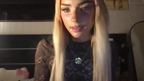 Snapshot of shariisweet chatting on September 20, 2:09 pm shariisweet online show from September 20, 2:09 pm