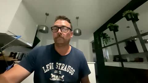 Sharksboy online show from October 6, 5:58 am