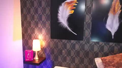 Sharom  online show from March 20, 7:08 pm