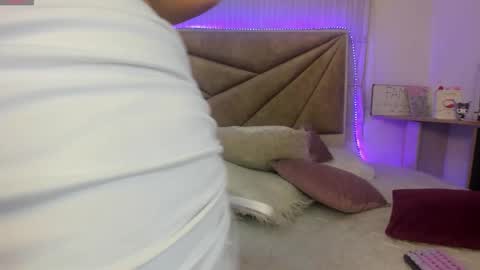 Snapshot of sharondiirtyy chatting on September 13, 3:31 am sharondiirtyy online show from September 13, 3:31 am