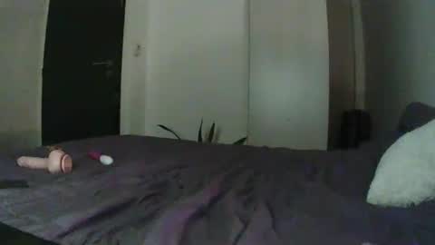 Snapshot of sharonkl chatting on September 21, 12:36 am Sharon Kleinmann online show from September 21, 12:36 am