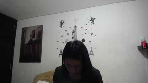 Snapshot of sharoon__cherry_ chatting on February 20, 2:46 pm sharon online show from February 20, 2:46 pm
