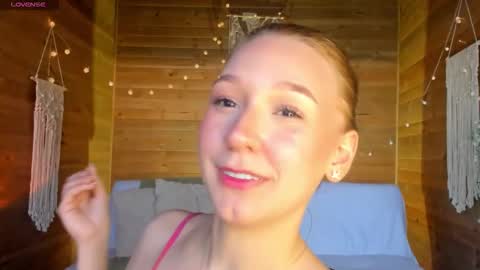 Shantall online show from March 13, 10:24 pm