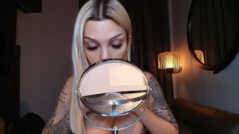 shayblonde online show from October 29, 7:25 pm