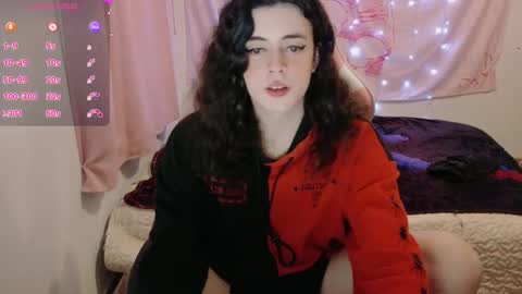 Snapshot of shayminx chatting on March 12, 4:30 am Shayminx online show from March 12, 4:30 am